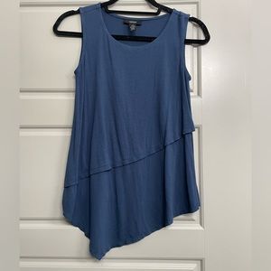 Asymmetrical blue top! 💙